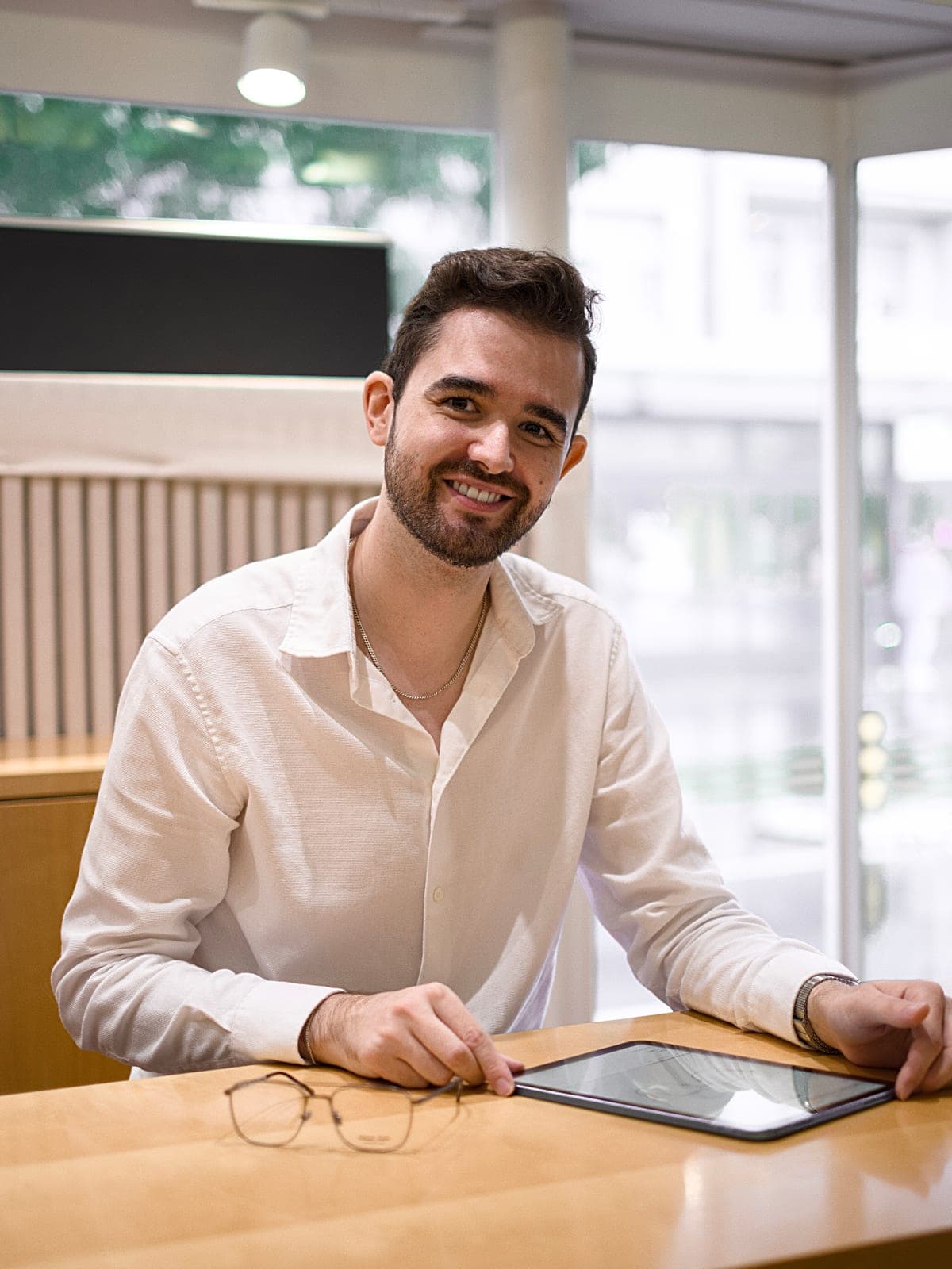 Emmanuel Bekeler, Augenoptiker EFZ bei Brugge Optik
